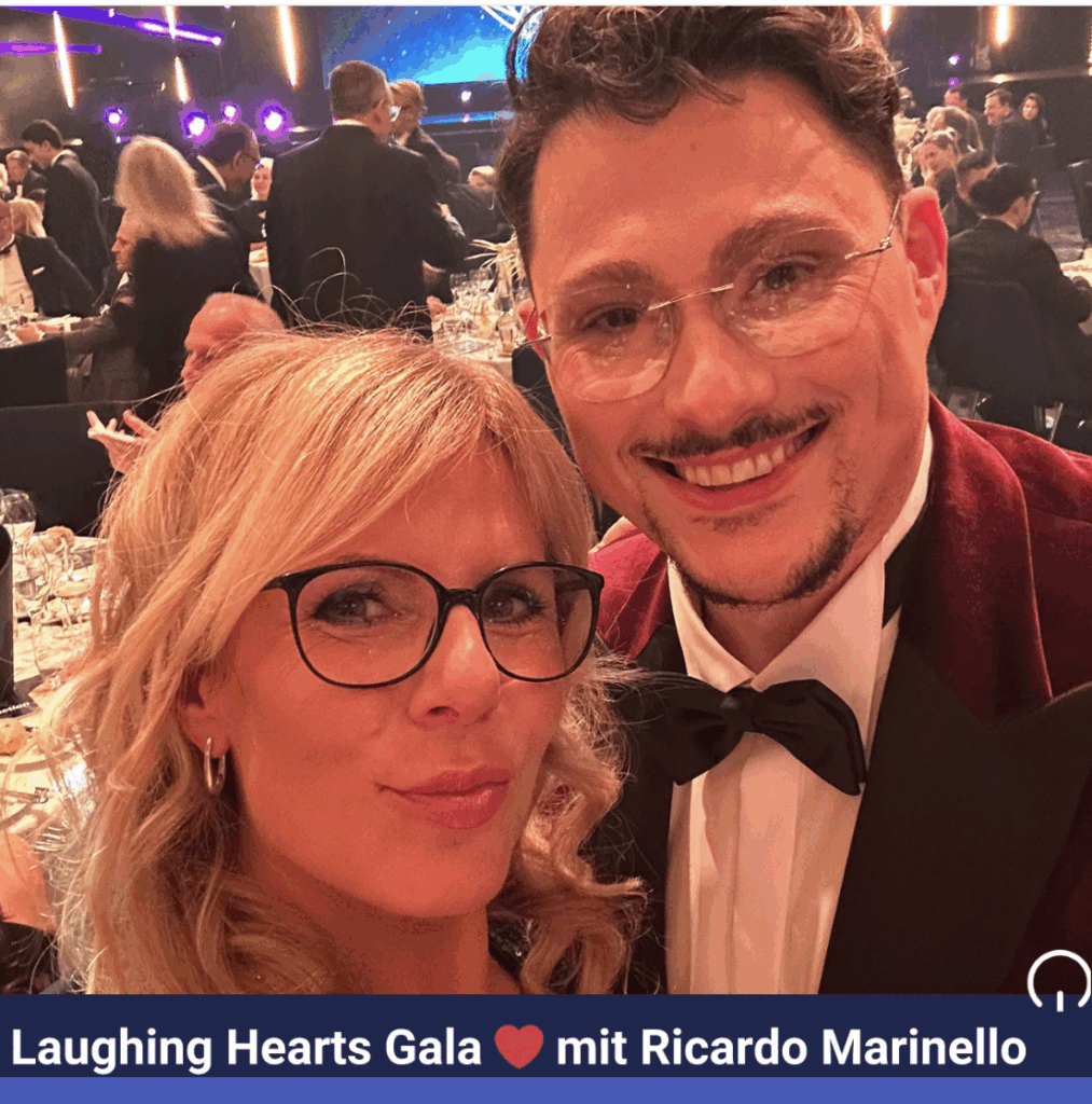 „Anika Tannebaum – Europas No. 1 Service Expertin, Keynote Speakerin & Leadership Coach auf der Laughing Hearts Gala mit Ricardo Marinello.“